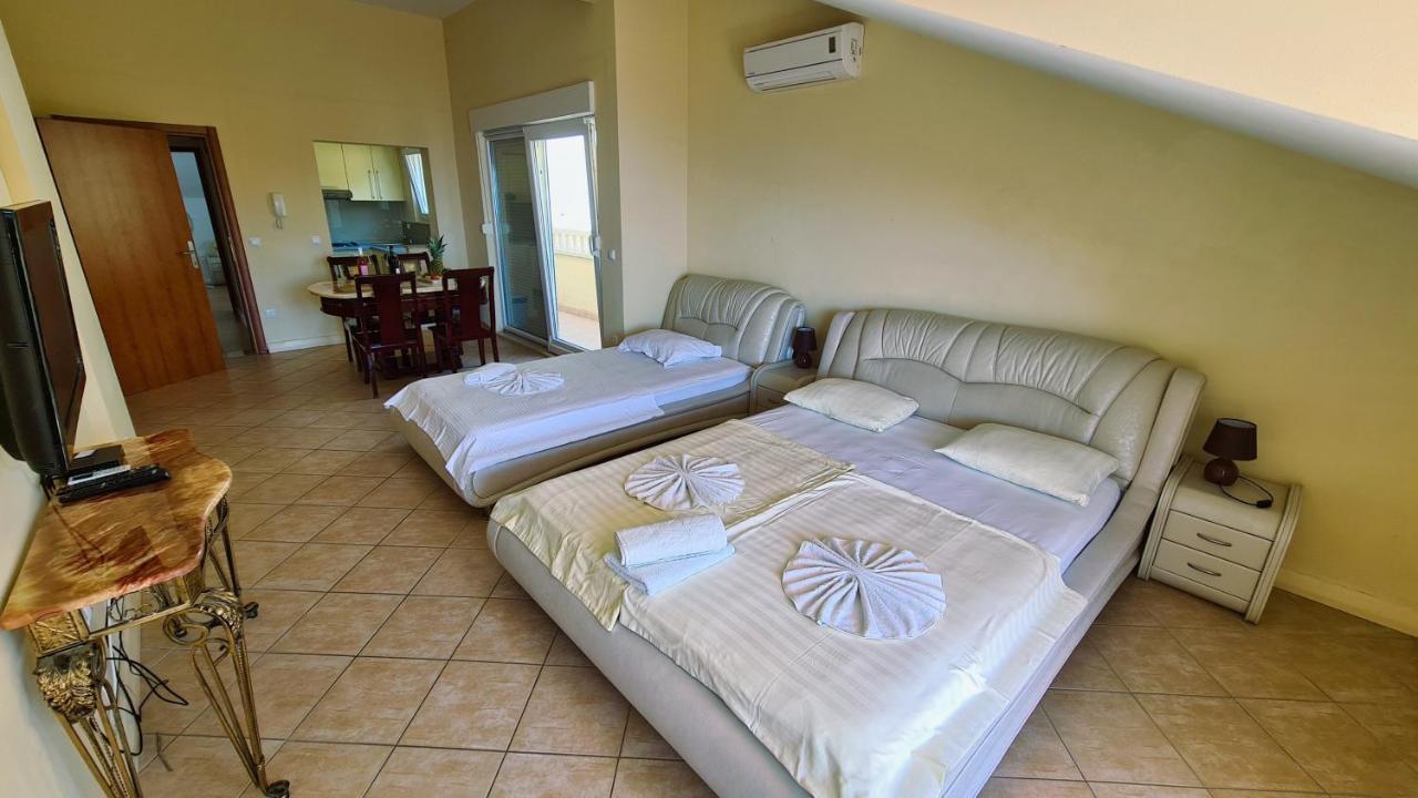 Apartments Villa Astra & Pinija Brela Ngoại thất bức ảnh
