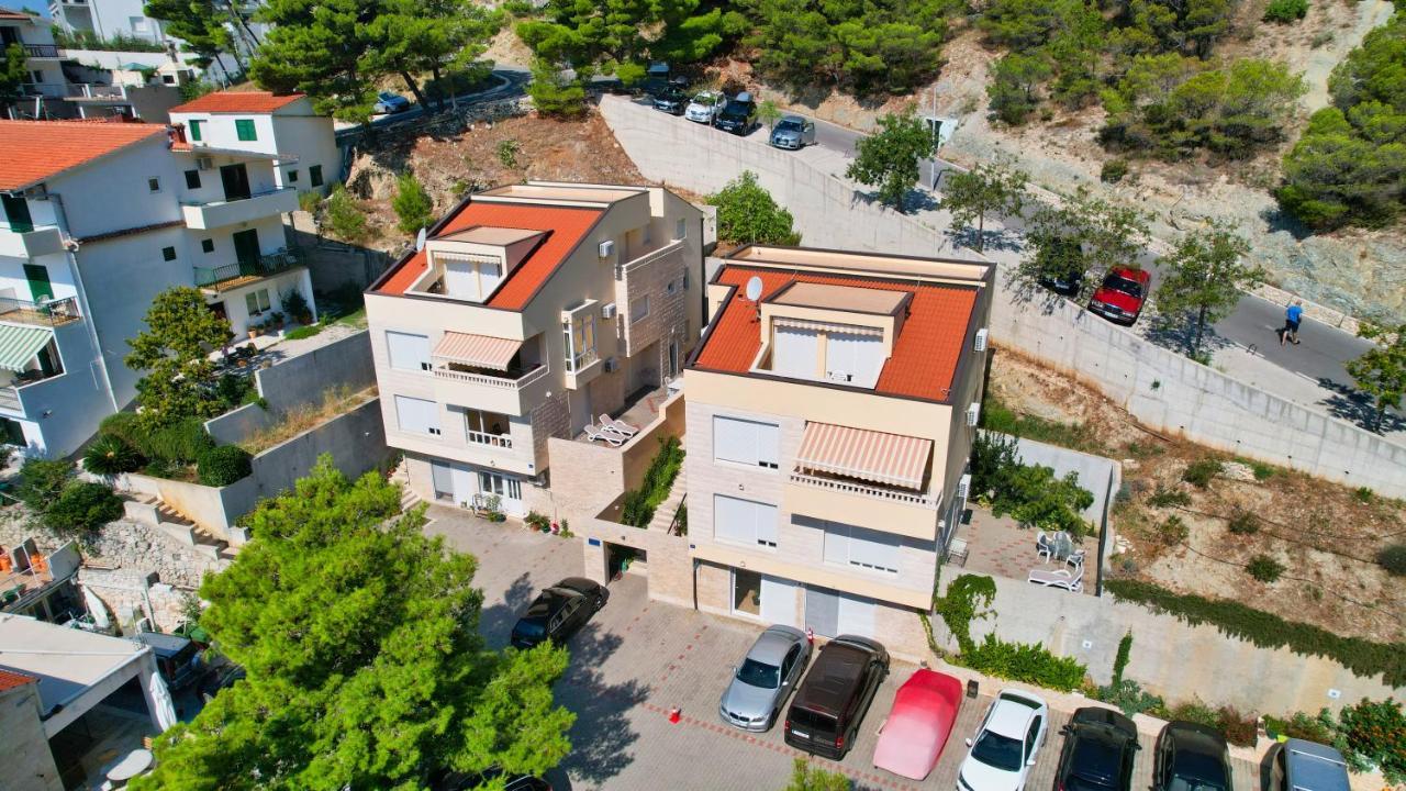 Apartments Villa Astra & Pinija Brela Ngoại thất bức ảnh