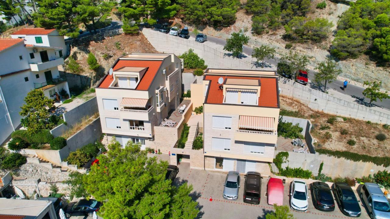Apartments Villa Astra & Pinija Brela Ngoại thất bức ảnh