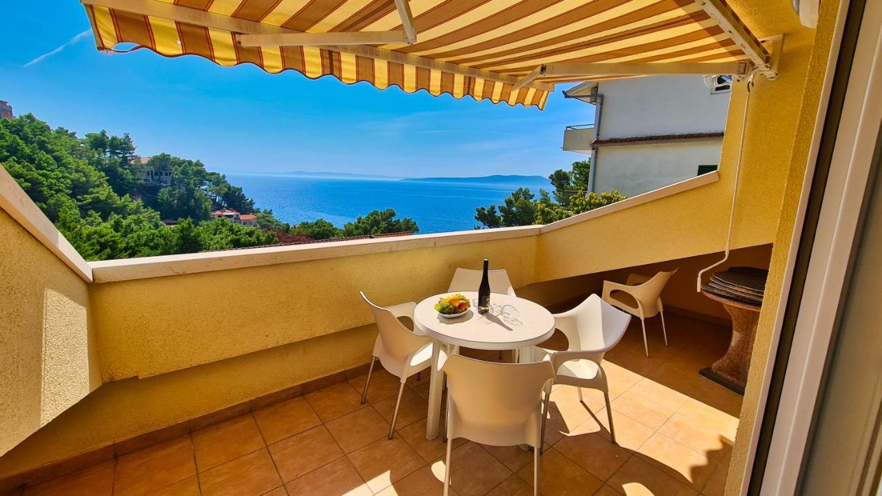 Apartments Villa Astra & Pinija Brela Ngoại thất bức ảnh