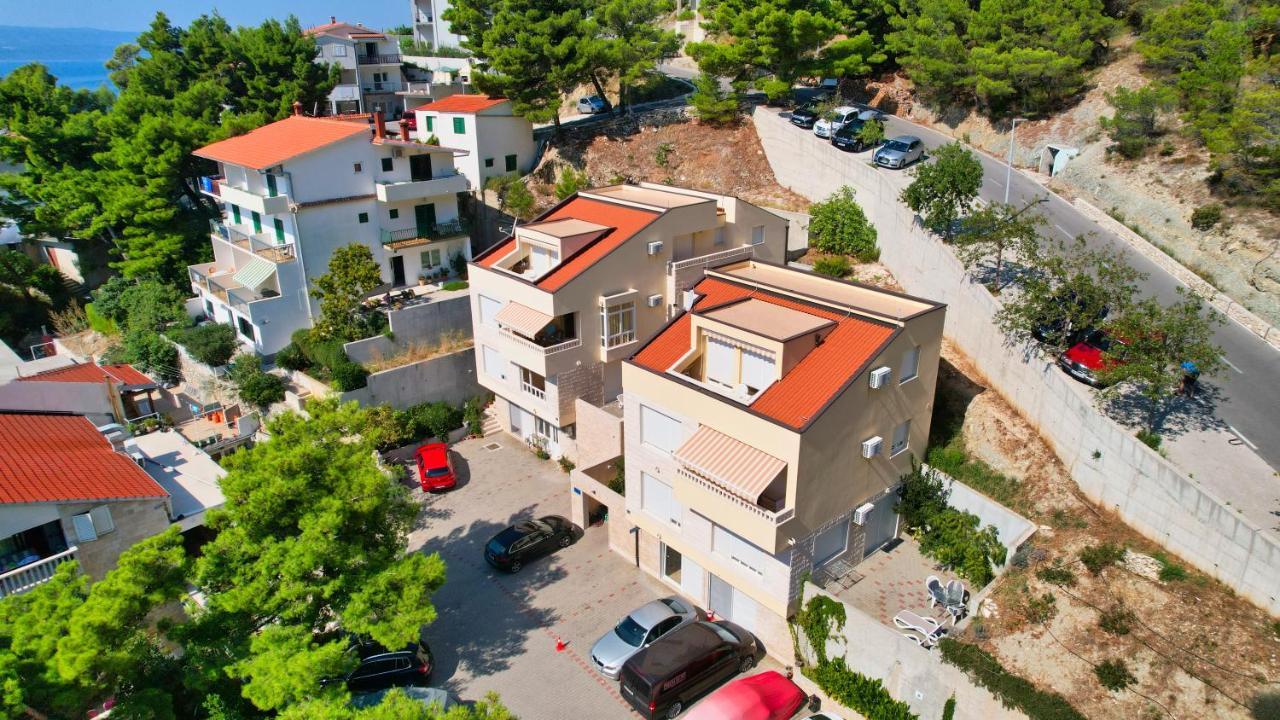 Apartments Villa Astra & Pinija Brela Ngoại thất bức ảnh