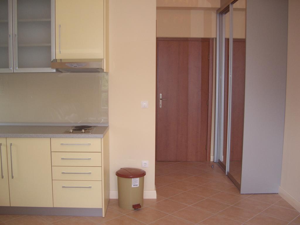 Apartments Villa Astra & Pinija Brela Phòng bức ảnh