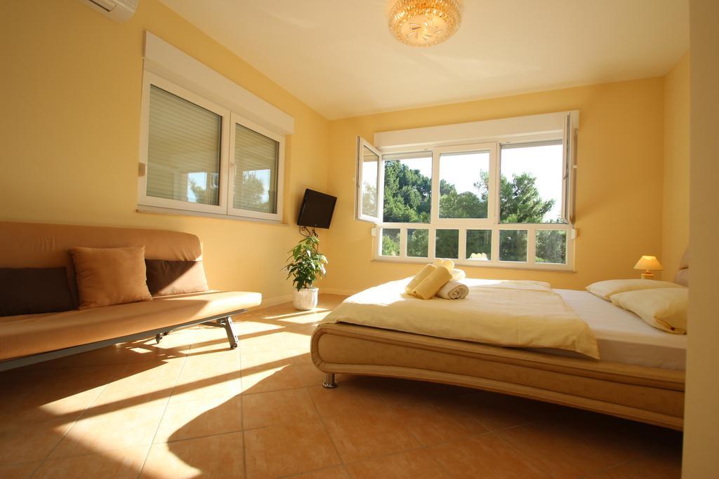 Apartments Villa Astra & Pinija Brela Phòng bức ảnh