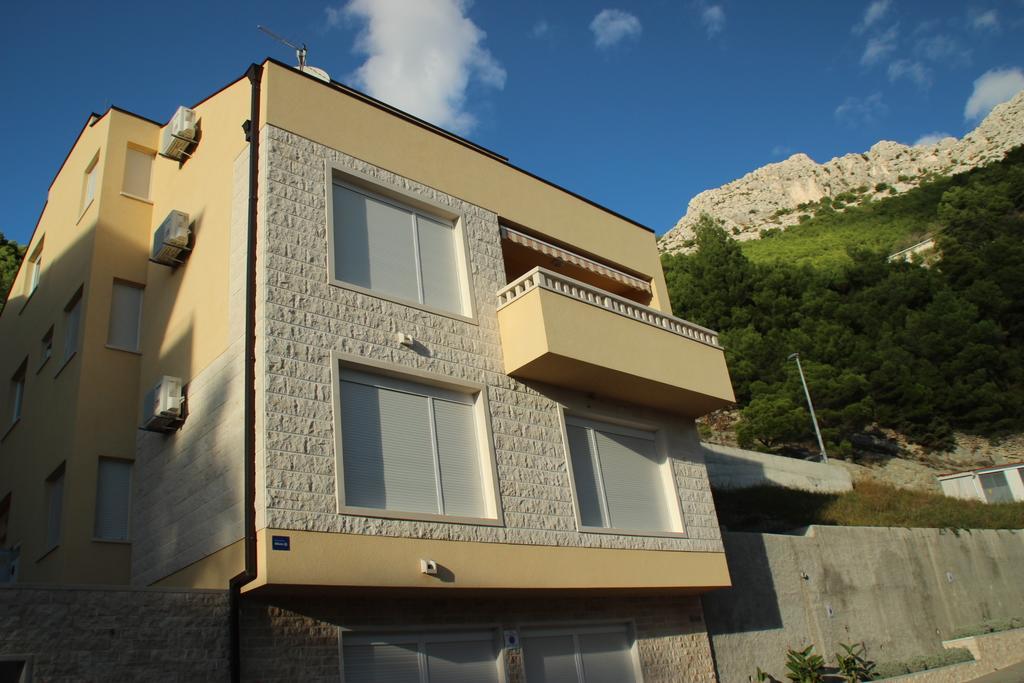 Apartments Villa Astra & Pinija Brela Ngoại thất bức ảnh