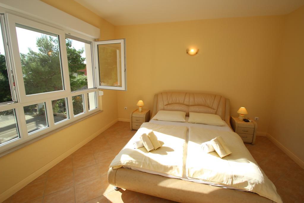 Apartments Villa Astra & Pinija Brela Phòng bức ảnh